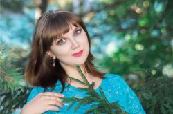 父贤传子子传孙,衣食丰隆只靠天;堂上椿萱人快乐,饥饭渴饮困时眠。