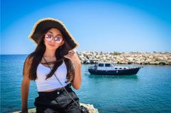 上牙代表父母下牙代表儿女